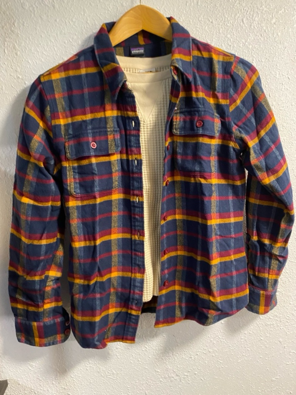 Lot of 2 Patagonia Multicolor Plaid flannel Button Down AND the north face knit